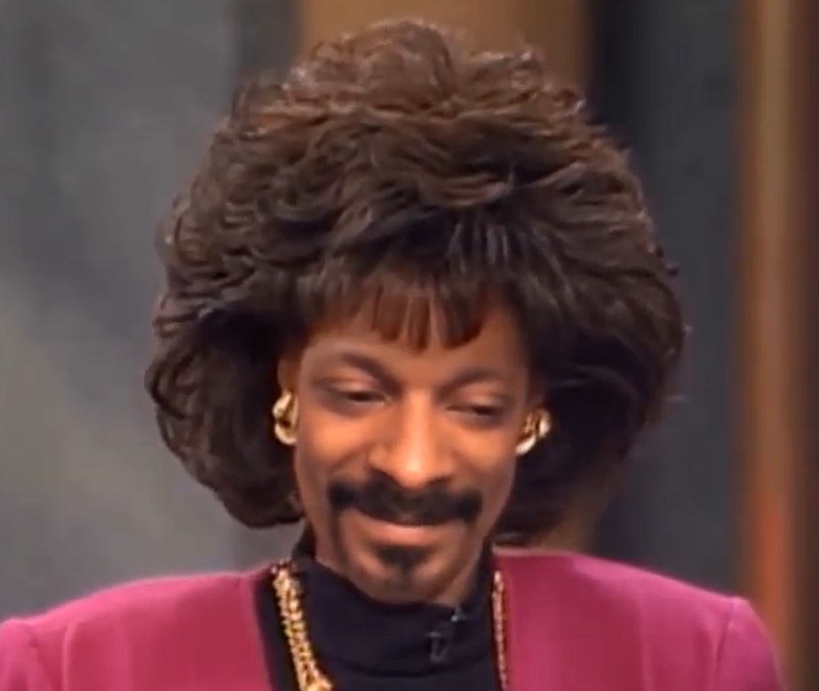 Do you think deepfake videos should be banned?